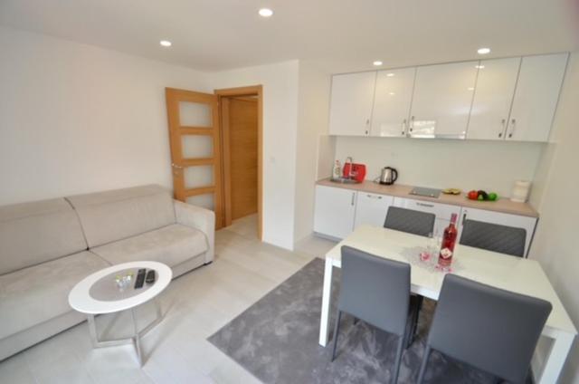 Nikola Lux Apartments Muo Buitenkant foto