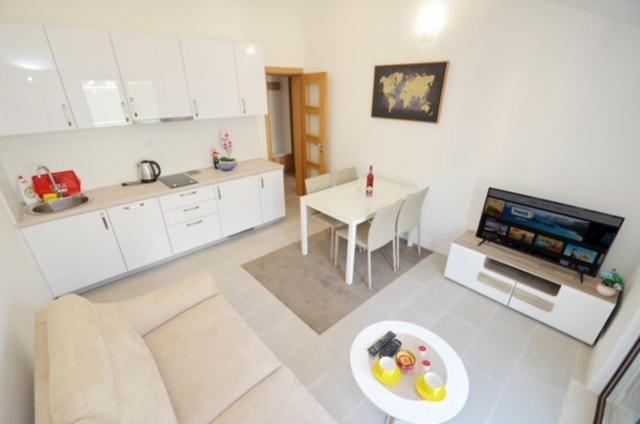 Nikola Lux Apartments Muo Buitenkant foto